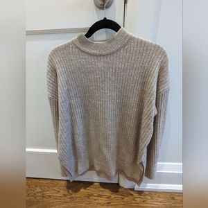 HM beige sweater